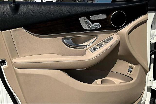Photo of 2020 Polar White Mercedes-Benz GLC 300