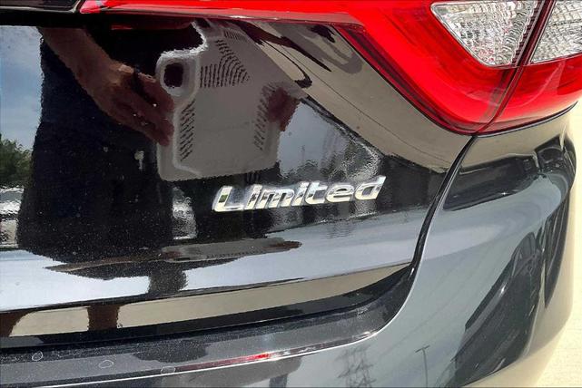 Photo of 2017 Phantom Black Hyundai SONATA