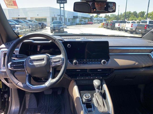 Photo of 2023 Onyx Black GMC Canyon