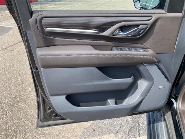 Photo of 2024 Onyx Black GMC Yukon XL