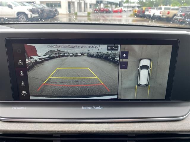 Photo of 2022 Glacial White Pearl Kia Telluride