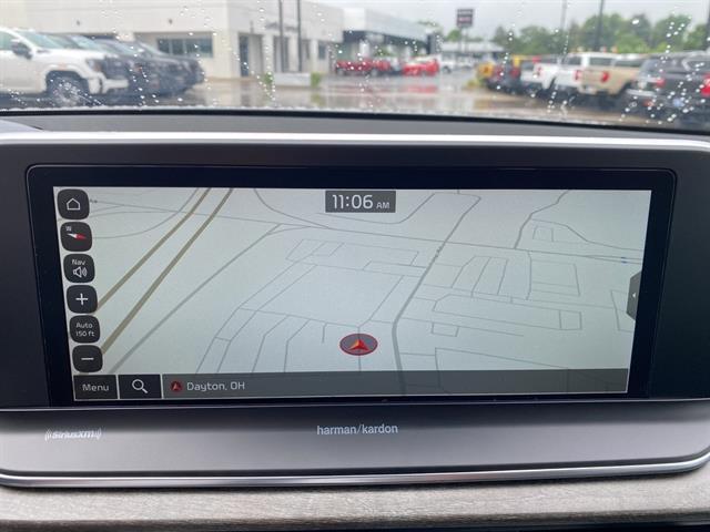 Photo of 2022 Glacial White Pearl Kia Telluride