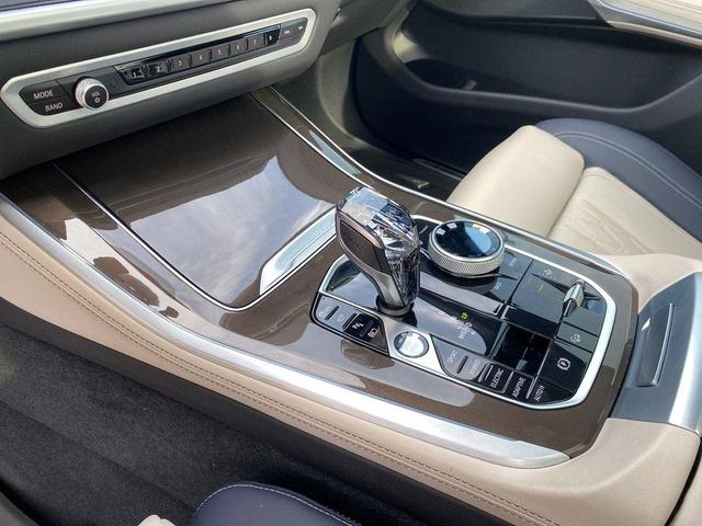 Photo of 2022 Phytonic Blue Metallic BMW X5 PHEV