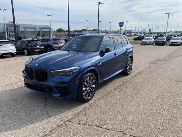 Photo of 2022 Phytonic Blue Metallic BMW X5 PHEV