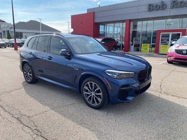 Photo of 2022 Phytonic Blue Metallic BMW X5 PHEV