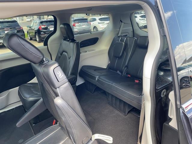 Photo of 2019 Maximum Steel Metallic Clearcoat Chrysler Pacifica