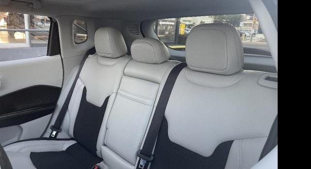 Photo of 2019 Silver Jeep Compass