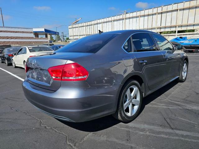 Photo of 2015 Gray Volkswagen Passat