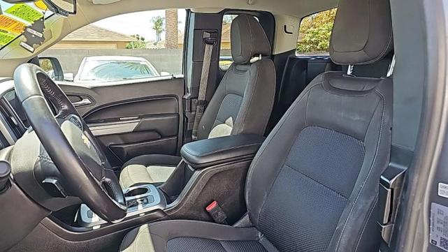 Photo of 2021 Gray Chevrolet Colorado