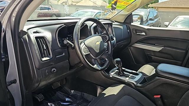 Photo of 2021 Gray Chevrolet Colorado