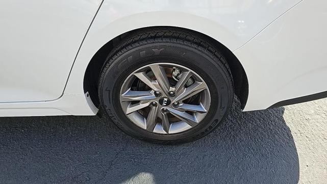 Photo of 2020 White Kia Optima