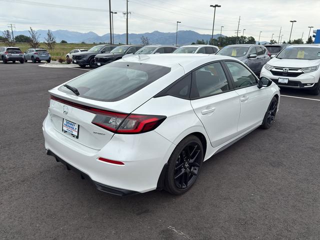 Photo of 2024 Platinum White Pearl Honda Civic