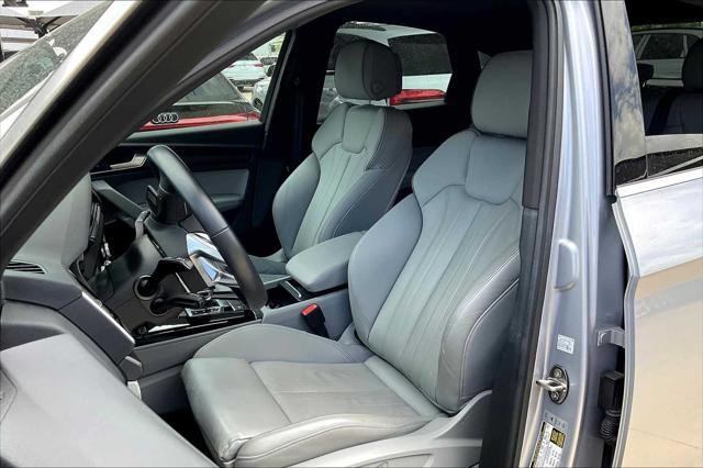 Photo of 2022 Florett Silver Metallic Audi Q5