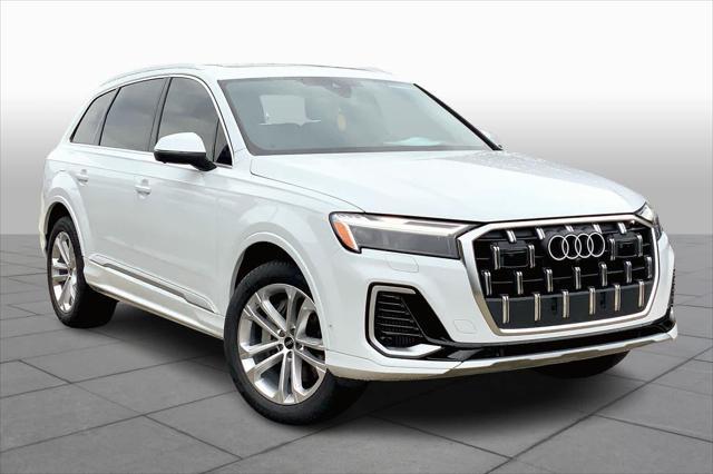 Photo of 2025 Glacier White Metallic Audi Q7