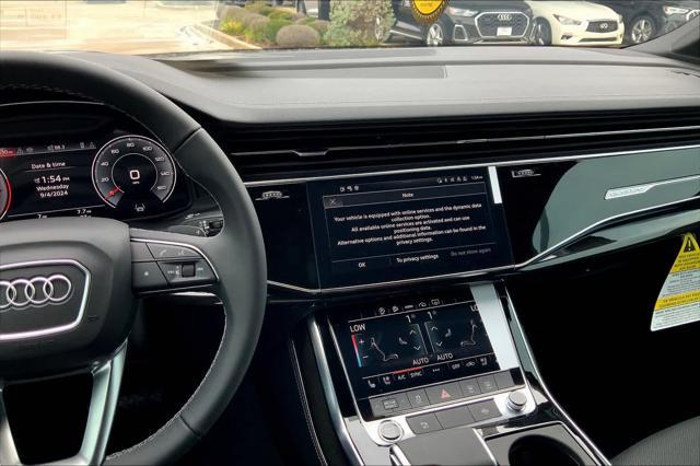 Photo of 2025 Glacier White Metallic Audi Q7