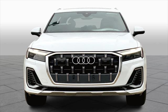 Photo of 2025 Glacier White Metallic Audi Q7