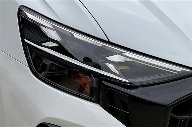 Photo of 2025 Glacier White Metallic Audi SQ8