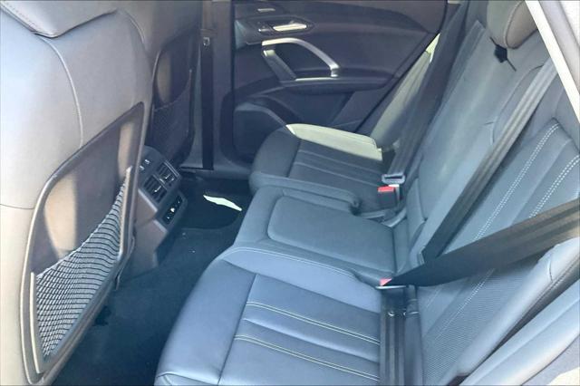 Photo of 2025 Mythos Black Metallic Audi Q5