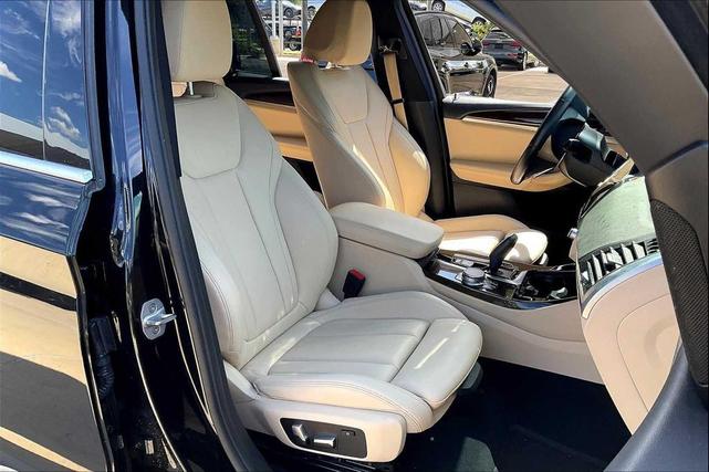 Photo of 2019 Black Sapphire Metallic BMW X3