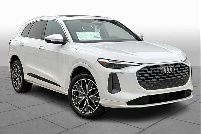 Photo of 2025 Glacier White Metallic Audi Q5