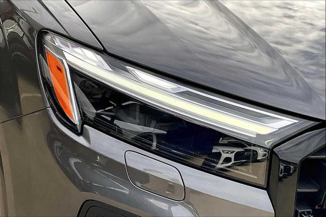 Photo of 2025 Samurai Gray Metallic Audi Q7