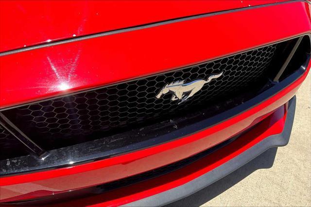 Photo of 2018 Race Red Ford Mustang