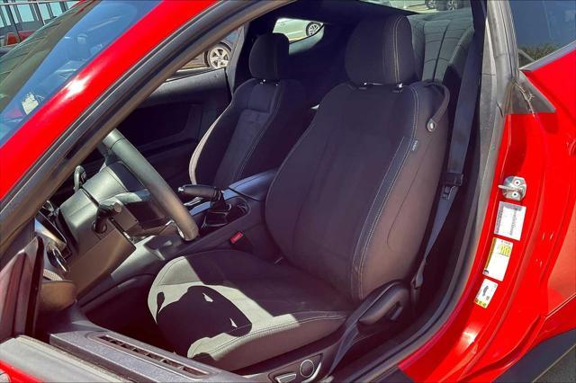 Photo of 2018 Race Red Ford Mustang