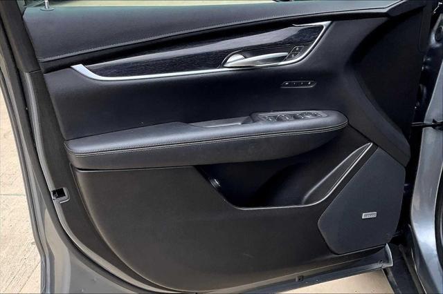 Photo of 2022 Satin Steel Metallic Cadillac XT5