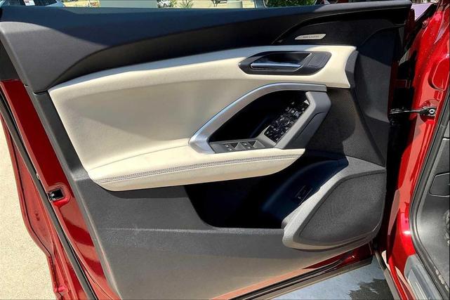 Photo of 2025 Grenadine Red Metallic Audi Q5