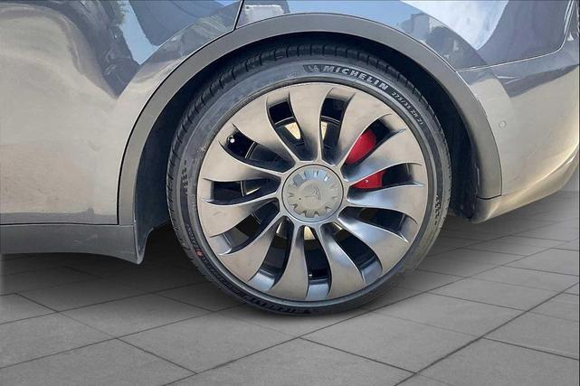 Photo of 2022 Solid Black Tesla Model Y