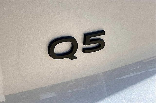 Photo of 2025 Florett Silver Metallic Audi Q5