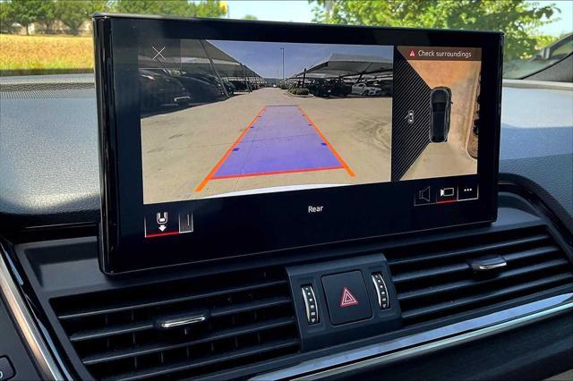 Photo of 2022 Glacier White Metallic Audi Q5