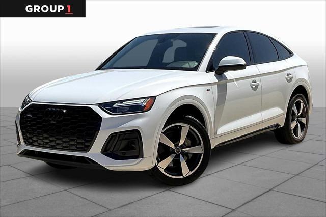 Photo of 2022 Glacier White Metallic Audi Q5