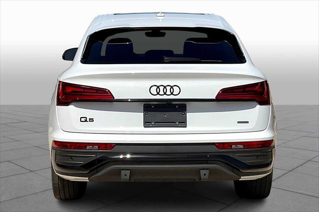 Photo of 2022 Glacier White Metallic Audi Q5