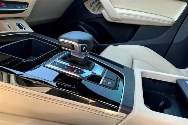 Photo of 2022 Glacier White Metallic Audi Q5