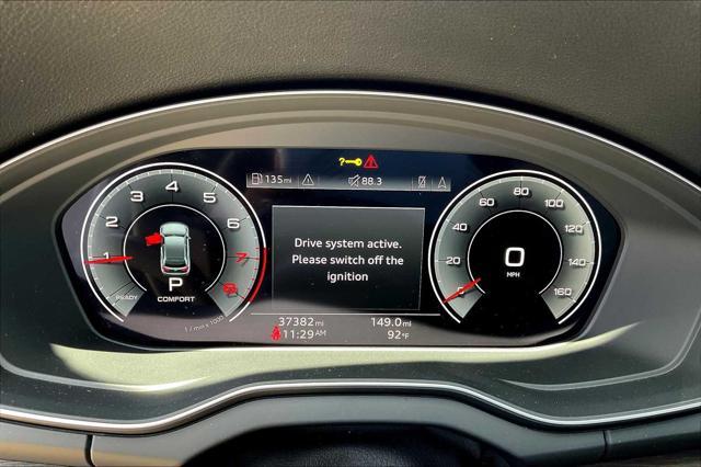 Photo of 2022 Glacier White Metallic Audi Q5