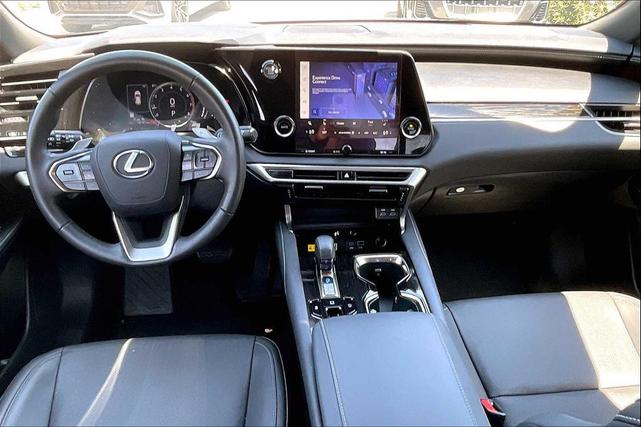 Photo of 2024 Eminent White Pearl Lexus RX 350