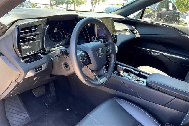 Photo of 2024 Eminent White Pearl Lexus RX 350