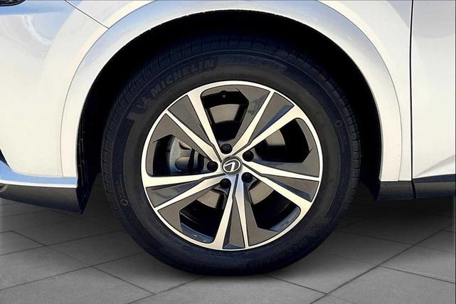 Photo of 2024 Eminent White Pearl Lexus RX 350