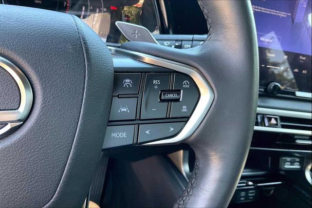 Photo of 2024 Eminent White Pearl Lexus RX 350