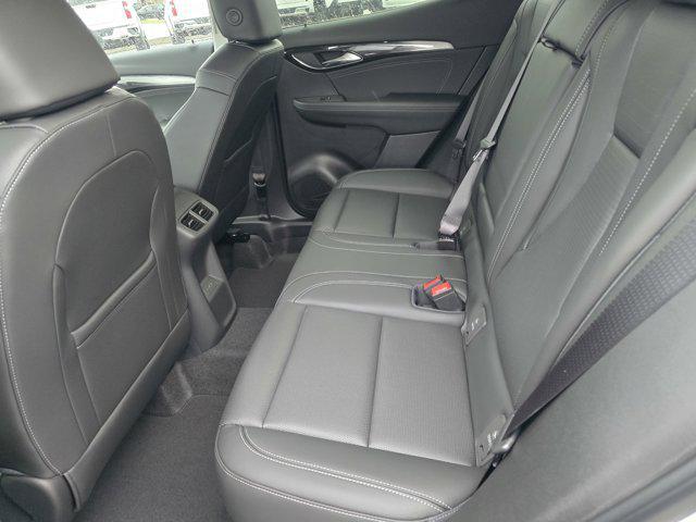 Photo of 2025 Summit White Buick Envision