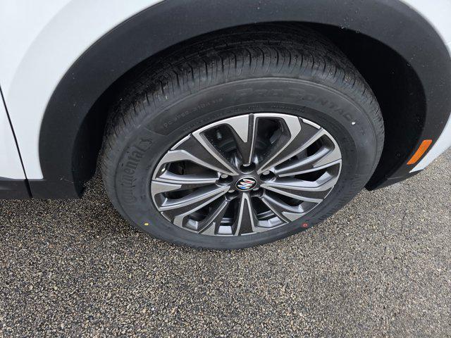 Photo of 2025 Summit White Buick Envision