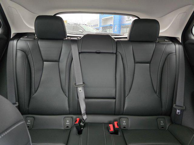 Photo of 2025 Summit White Buick Envision