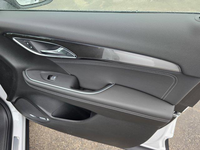 Photo of 2025 Summit White Buick Envision