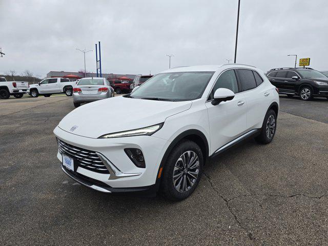 Photo of 2025 Summit White Buick Envision