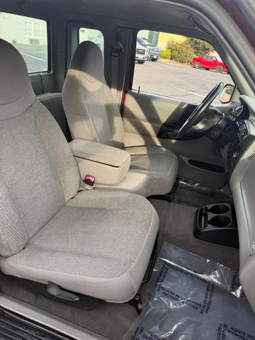 Photo of 2000 RED Ford Ranger