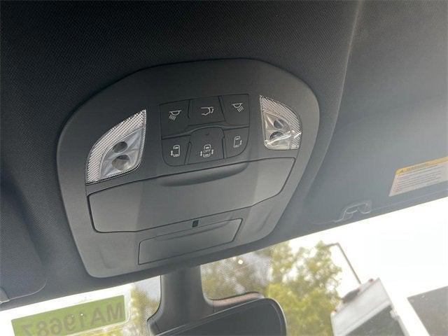 Photo of 2025 Bright White Clearcoat Chrysler Voyager