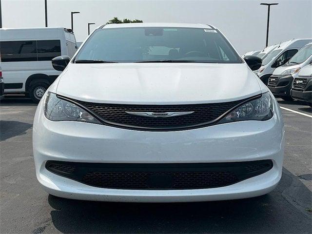 Photo of 2025 Bright White Clearcoat Chrysler Voyager