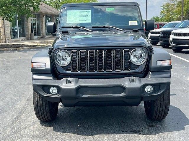 Photo of 2025 Black Clearcoat Jeep Wrangler