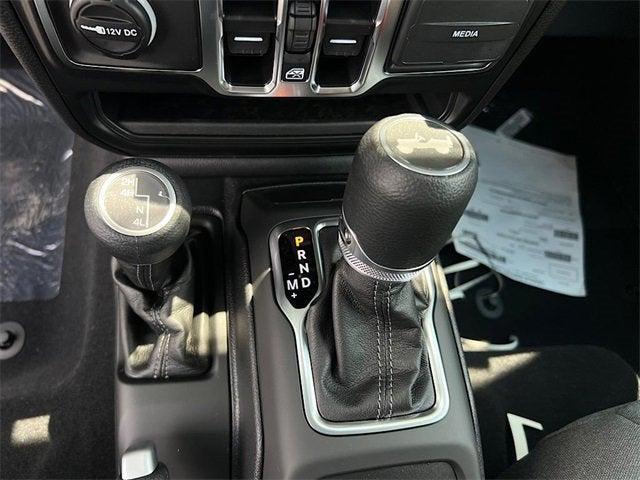 Photo of 2025 Black Clearcoat Jeep Wrangler